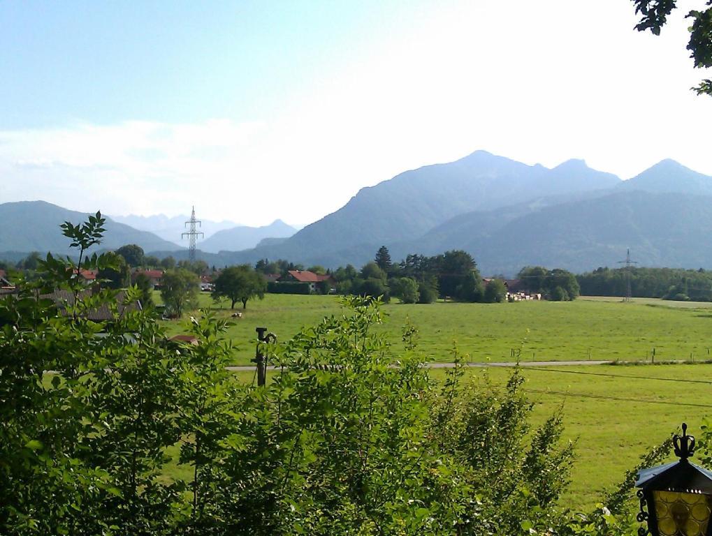 Hotel Zur Schonen Aussicht Ubersee Bagian luar foto