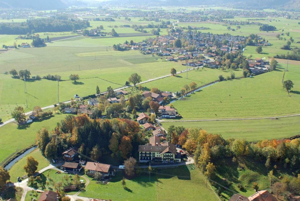 Hotel Zur Schonen Aussicht Ubersee Bagian luar foto